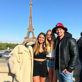 Cassidy Paris, Lia Kapp, Zeke... - Combate Rock